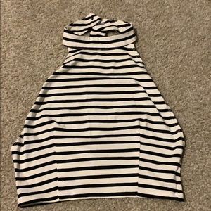 MOCK NECK SLEEVELESS CROP TOP